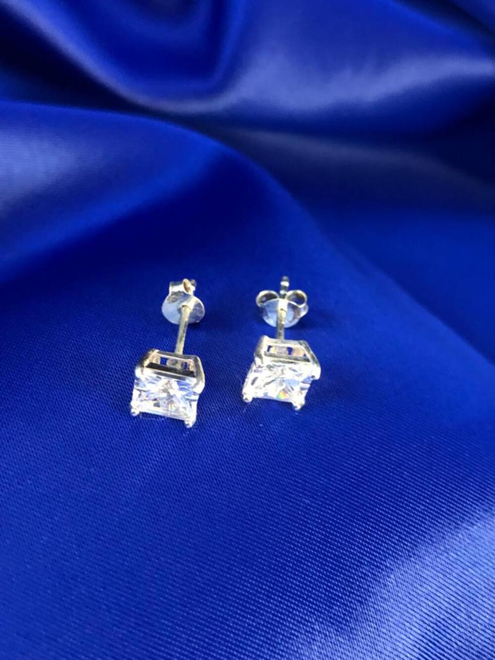 Çivi Model Prenses Kesim Kare Zirconia Küpe 6mm  925 Ayar Beyaz Renk Küpe Sarı,Roze Seçeneği
