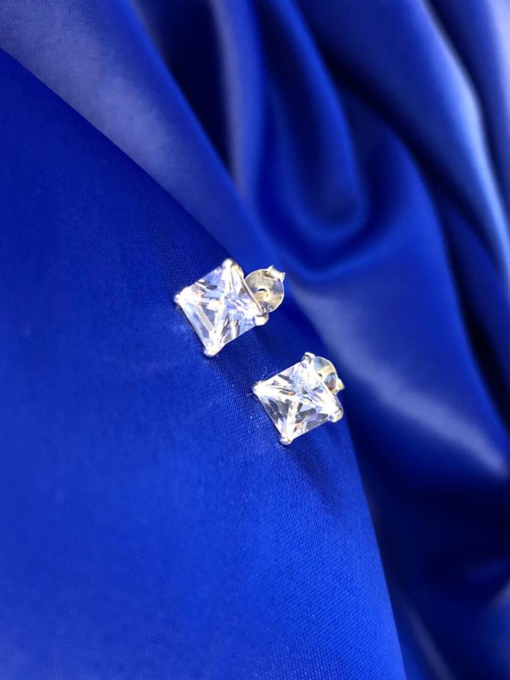 Çivi Model Prenses Kesim Kare Zirconia Küpe 6mm  925 Ayar Beyaz Renk Küpe Sarı,Roze Seçeneği