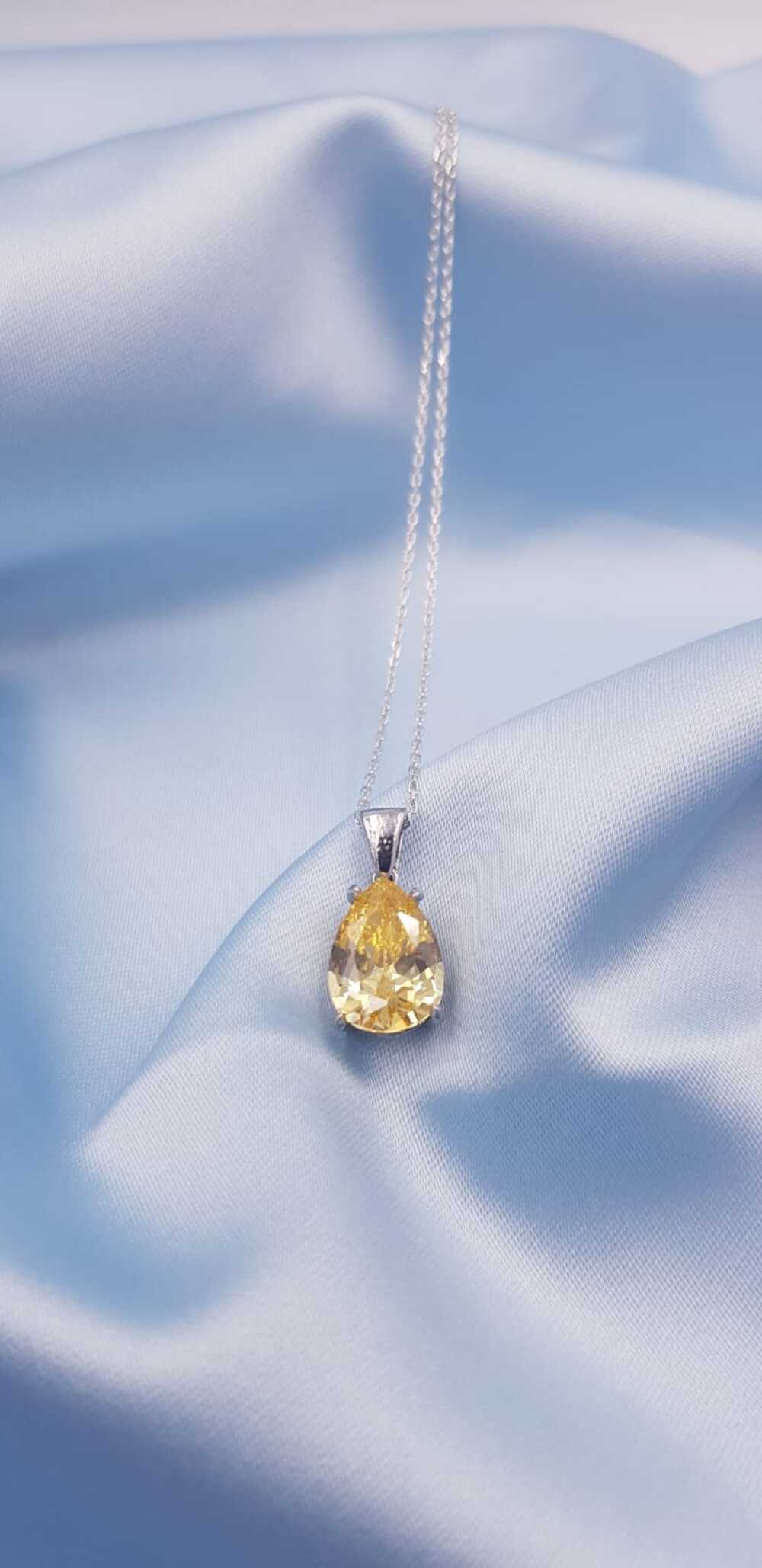 Vog Damla Kesim Sitrin Topaz 925 Ayar Gümüş Kolye