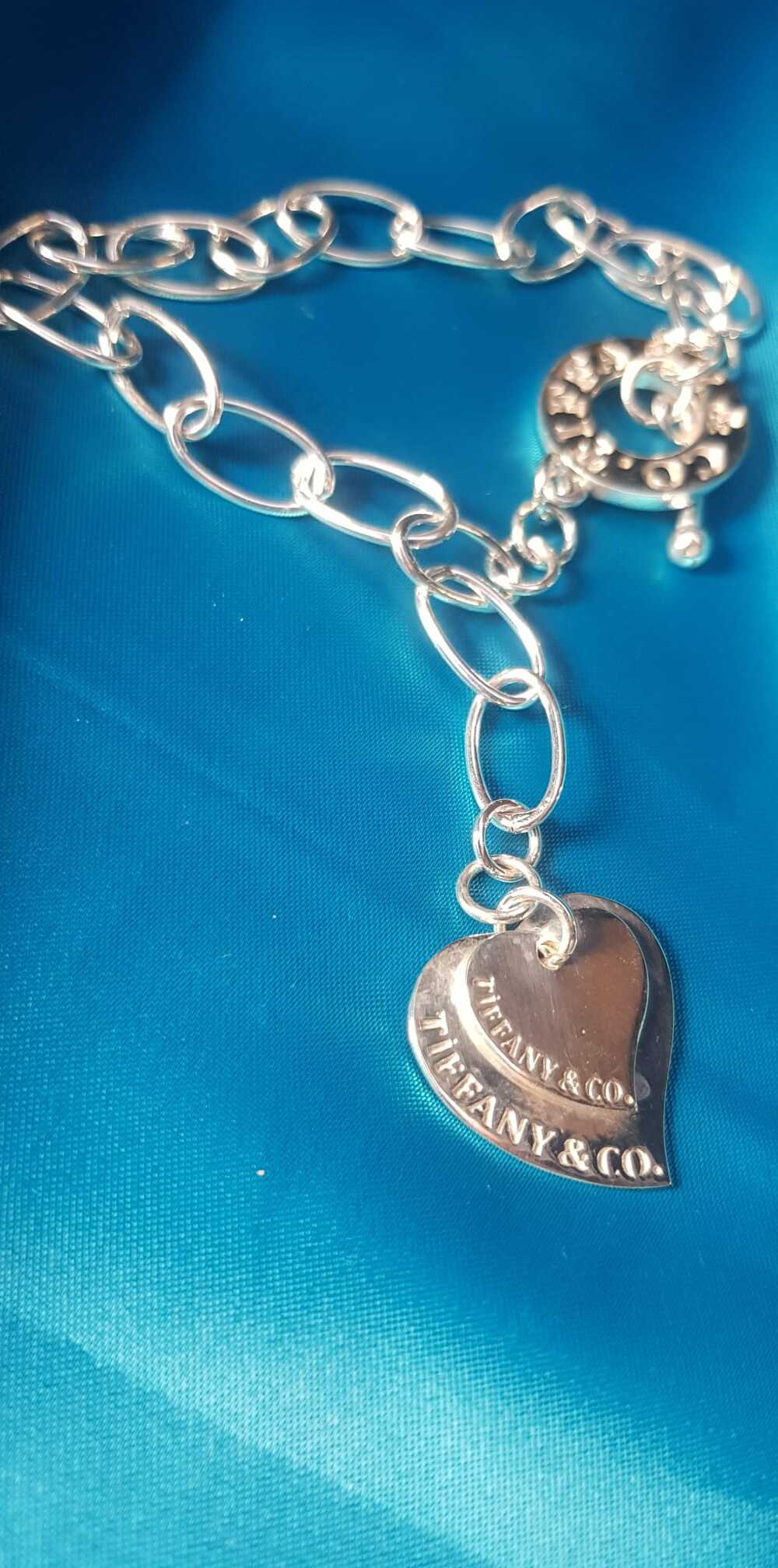 Vog İthal Tiffany Co Tasarım (T) Kilit Detaylı 925 Ayar Gümüş Beyaz Renk Bileklik