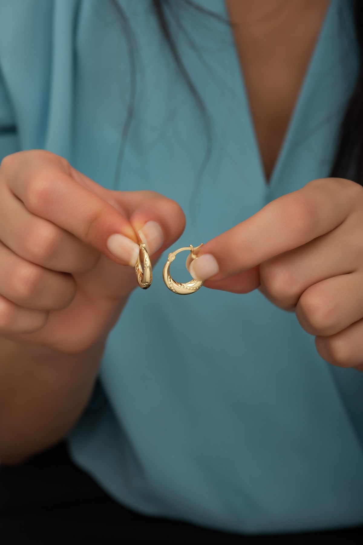 Vog Kadın 925 Ayar Gümüş Gold Dalgalı Şarnel Yeşil Renk Küpe 