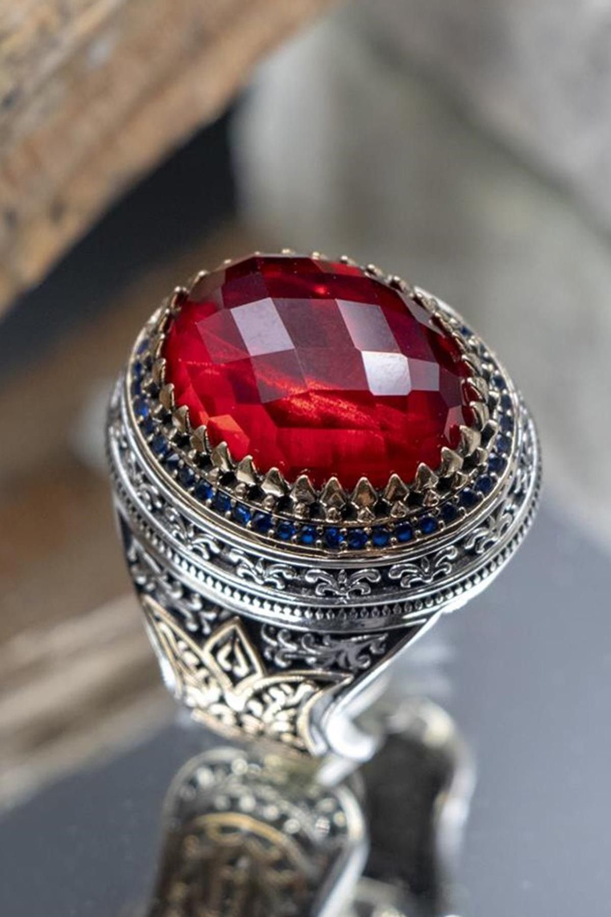 Erkek Gümüş Yüzük -  Kırmızı Zirkon Taşlı Ay Yıldız Desenli Yanı Lale Motif 