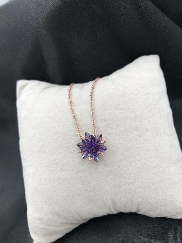 Vog Lotus Çiçeği Ametist Taşlı Anneye,Sevgiliye,Arkadaşa 925 Ayar Gümüş Roze Renk Kolye