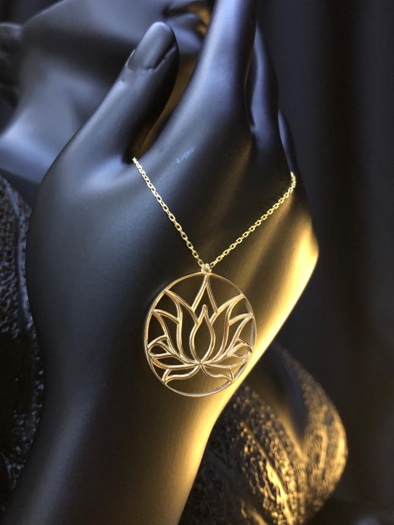 VOG LOTUS ÇİÇEĞİ MADALYON 925 AYAR GÜMÜŞ KOLYE 