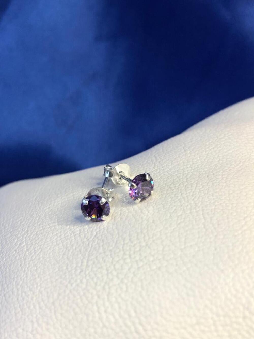 Vog Çivi Model Mor Zirconia 5 mm Taşlı Küpe  925 Ayar Gümüş Küpe Sarı,Roze Seçeneği