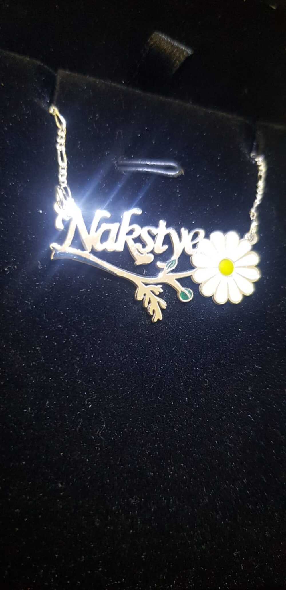 Vog Kişiye Özel Nakşiye Yazılı Papatya Isim Kolye 925 Ayar Gümüş Sevgiliye,Anneye,Arkadaşa Kolye