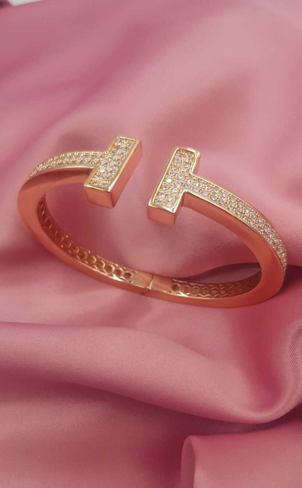 Vog Paslanmaz Çelik Tiffany Taşlı Rose Renk Yaylı Kelepçe Bilezik