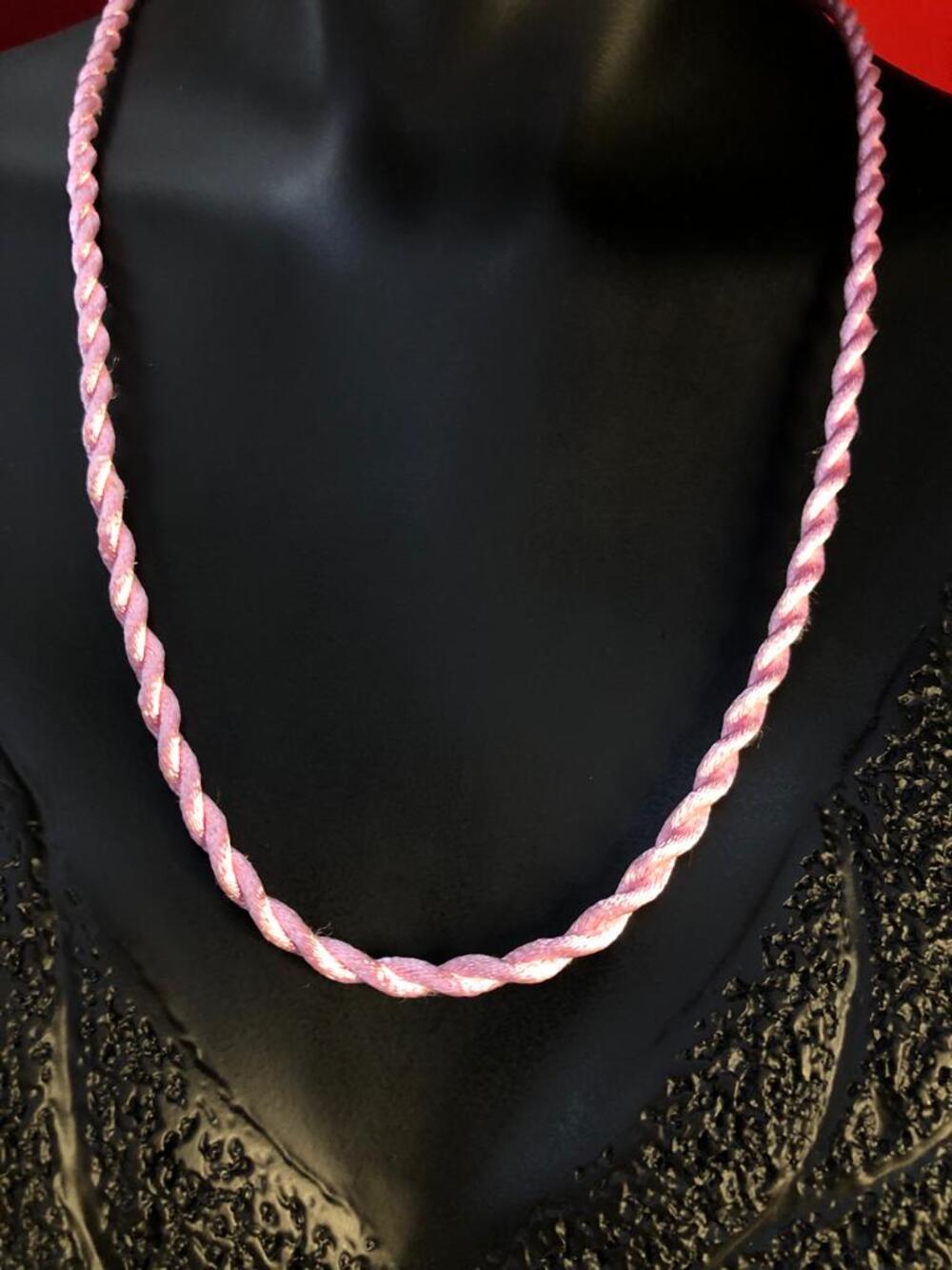 VOG PEMBE RENK İP HER TÜRLÜ KOLYE UCU TAKILAN UÇ KISMI PİRİNÇ KİLİT KISMI ÇELİK KOLYE