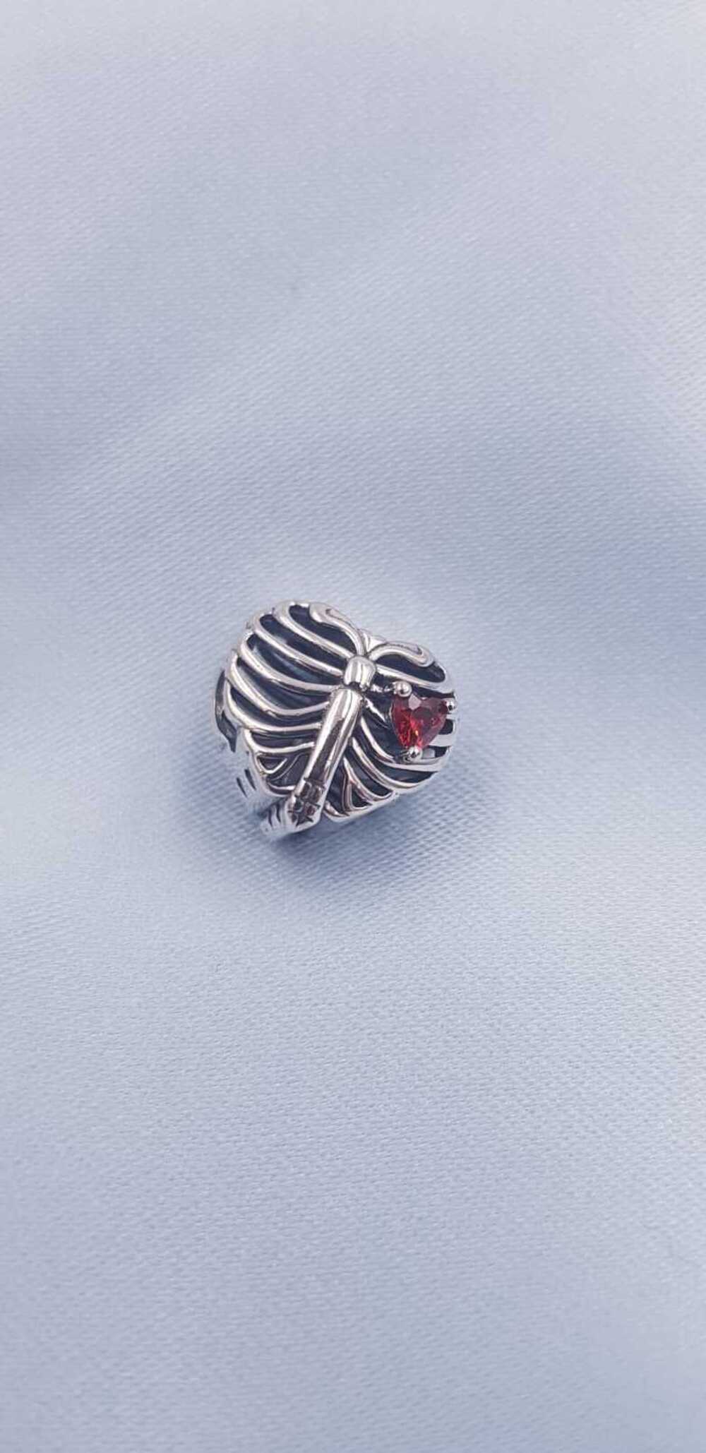 Vog Pandora’s Charm’s Kalp Atışı Kırmızı Zirkonia Taşlı 925 Ayar Gümüş Charms