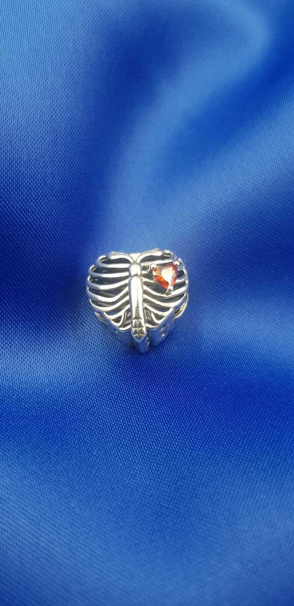 Vog Pandora’s Charm’s Kalp Atışı Kırmızı Zirkonia Taşlı 925 Ayar Gümüş Charms