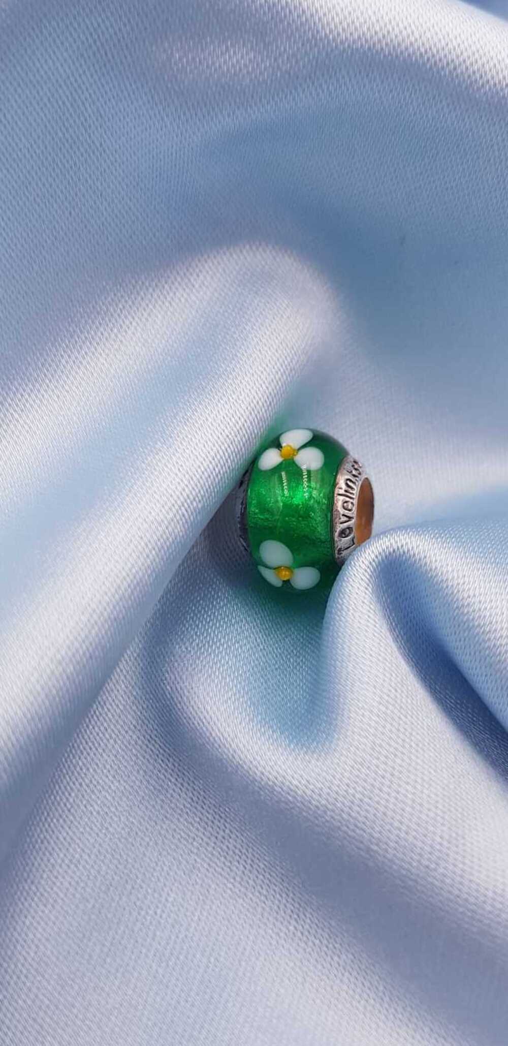 Vog Pandora’s Charm’s Yeşil-Beyaz Renkli Murona Cam 925 Ayar Gümüş Charms