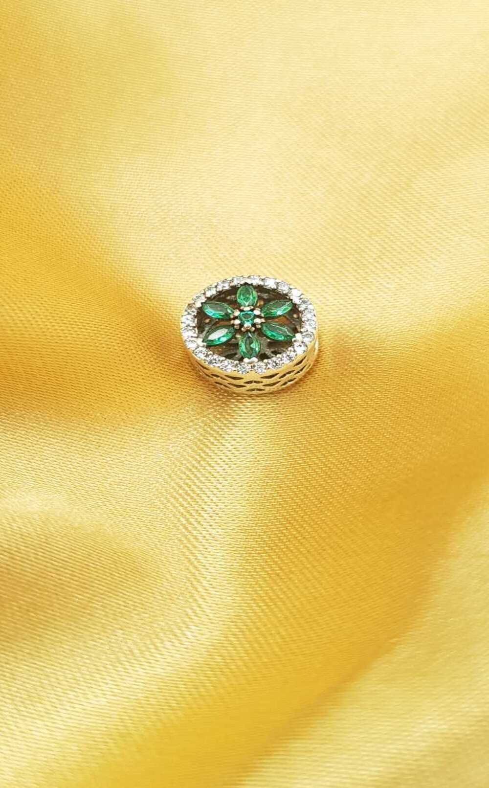 Vog Pandora’s Charm’s Yeşil Taşlı Şık Tasarım 925 Ayar Gümüş Charms
