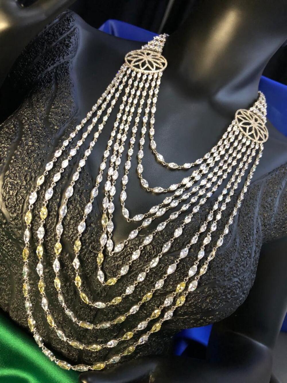 Vog Pırlanta Tasarım Swarovski Markiz Zirconia Ve Şampanya Taşlı 925 Ayar Gümüş Özel Gece Kolyesi