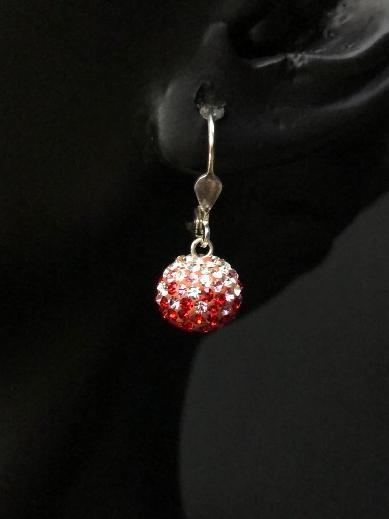 VOG SWAROVSKİ KIRMIZI BEYAZ TAŞLI DİSCO KÜRE MODEL SALLANTI GÜMÜŞ KÜPE