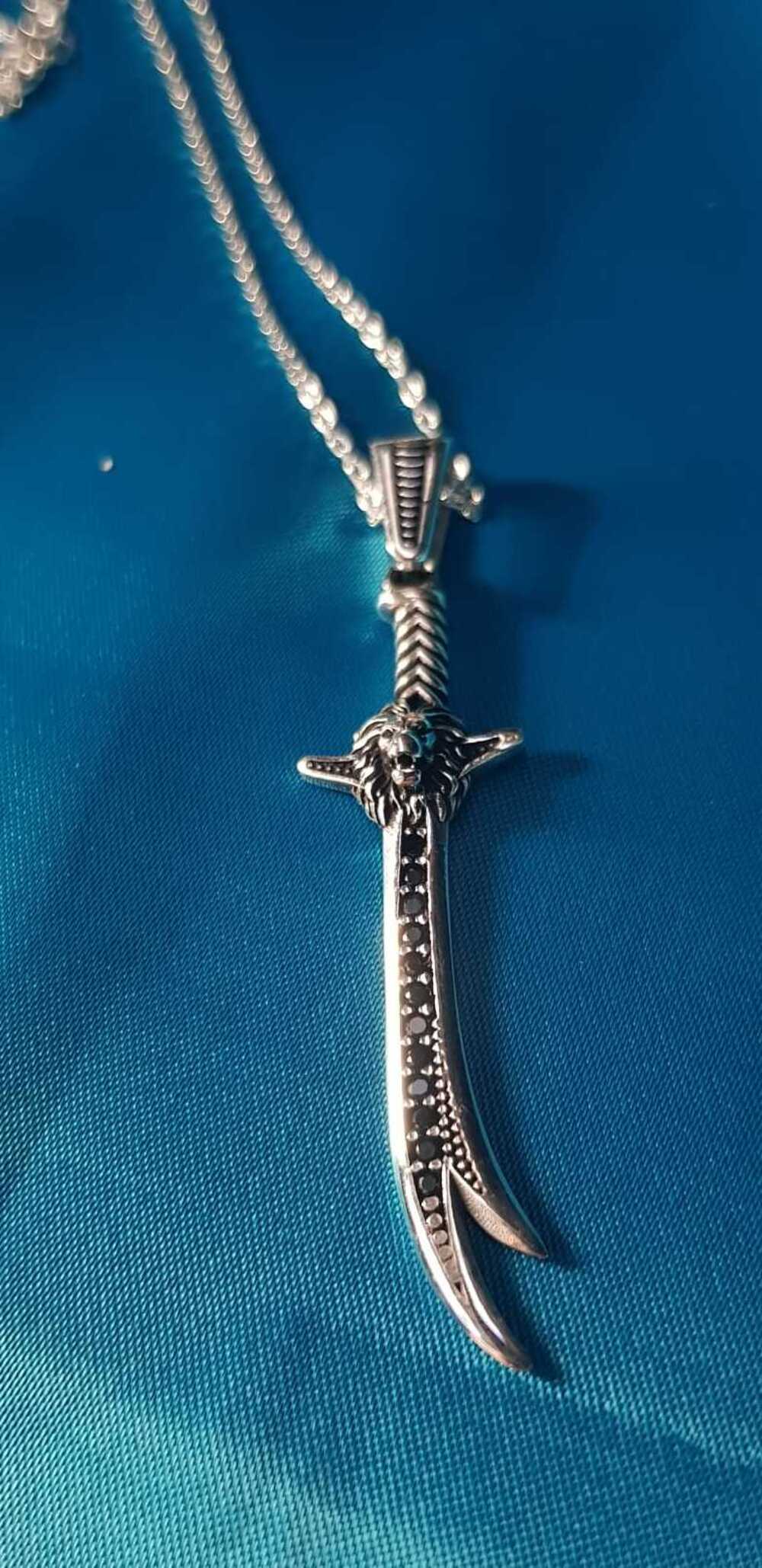 Vog Unisex Hz.Ali Allahın Aslanı Ve Zülfikar Kılıcı 925 Ayar Gümüş Kolye