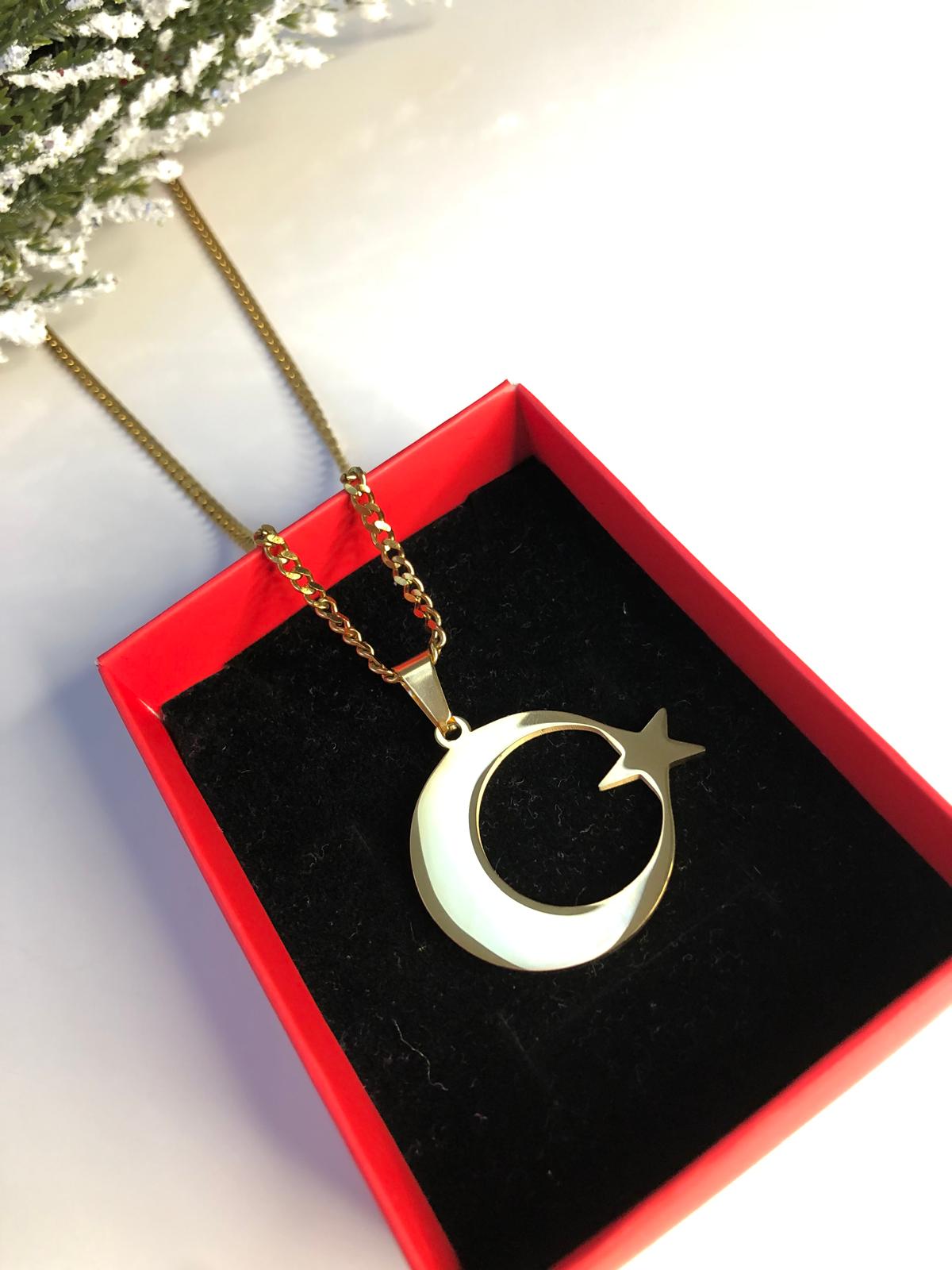Vog 3.5 Cm Ay Yıldız Türk Bayrağı Sevgiliye Eşe Babaya Arkadaşa Hediye Sarı Çelik Kolye
