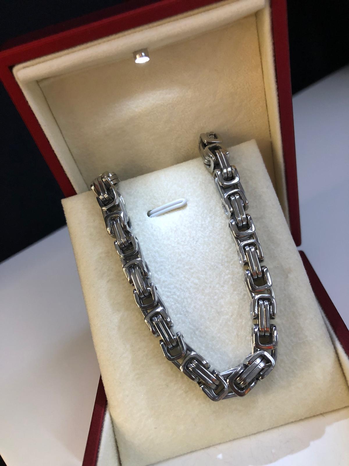 6mm Kral Beyaz Renk Erkek Çelik Kolye • Işıklı Kutuda • Sevgiliye • Eşe • Babaya • Kolye