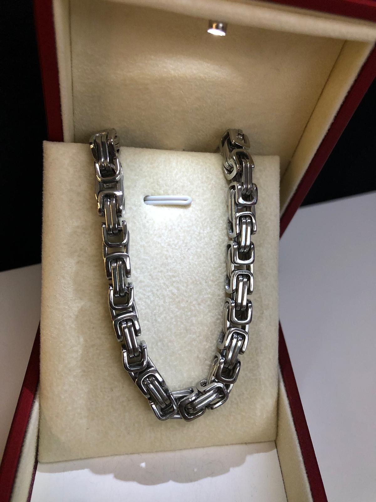 6mm Kral Beyaz Renk Erkek Çelik Kolye • Işıklı Kutuda • Sevgiliye • Eşe • Babaya • Kolye