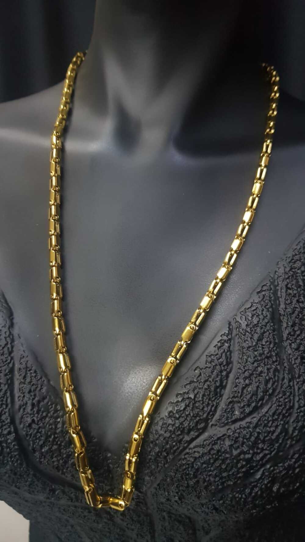 Vog Unisex Xuping Vip Model Perçinli Oval Tasarım Sevgiliye,Babaya,Eşe,Arkadaşa Hediye Çelik Kolye