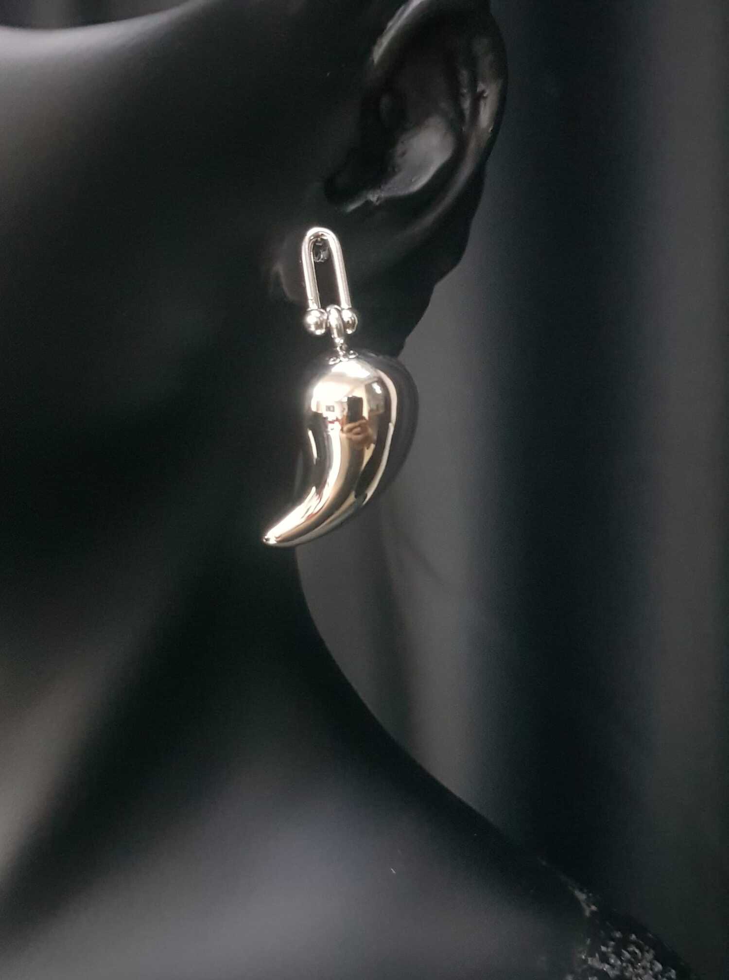 Vog Çelik Tiffany V Bottega Göz Yaşı Damla Gümüş Renk Sevgiliye,Anneye,Eşe Küpe Büyük Boy
