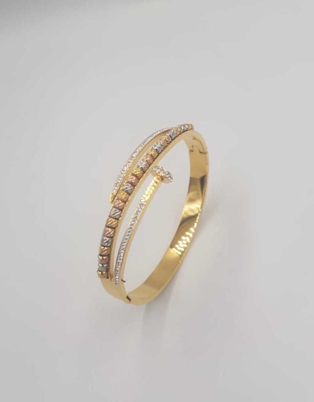 Vog Çelik Dorika Toplu Çivi Model Cartier’s Tasarım Sevgiliye,Anneye,Eşe,Arkadaşa Bileklik Kelepçe