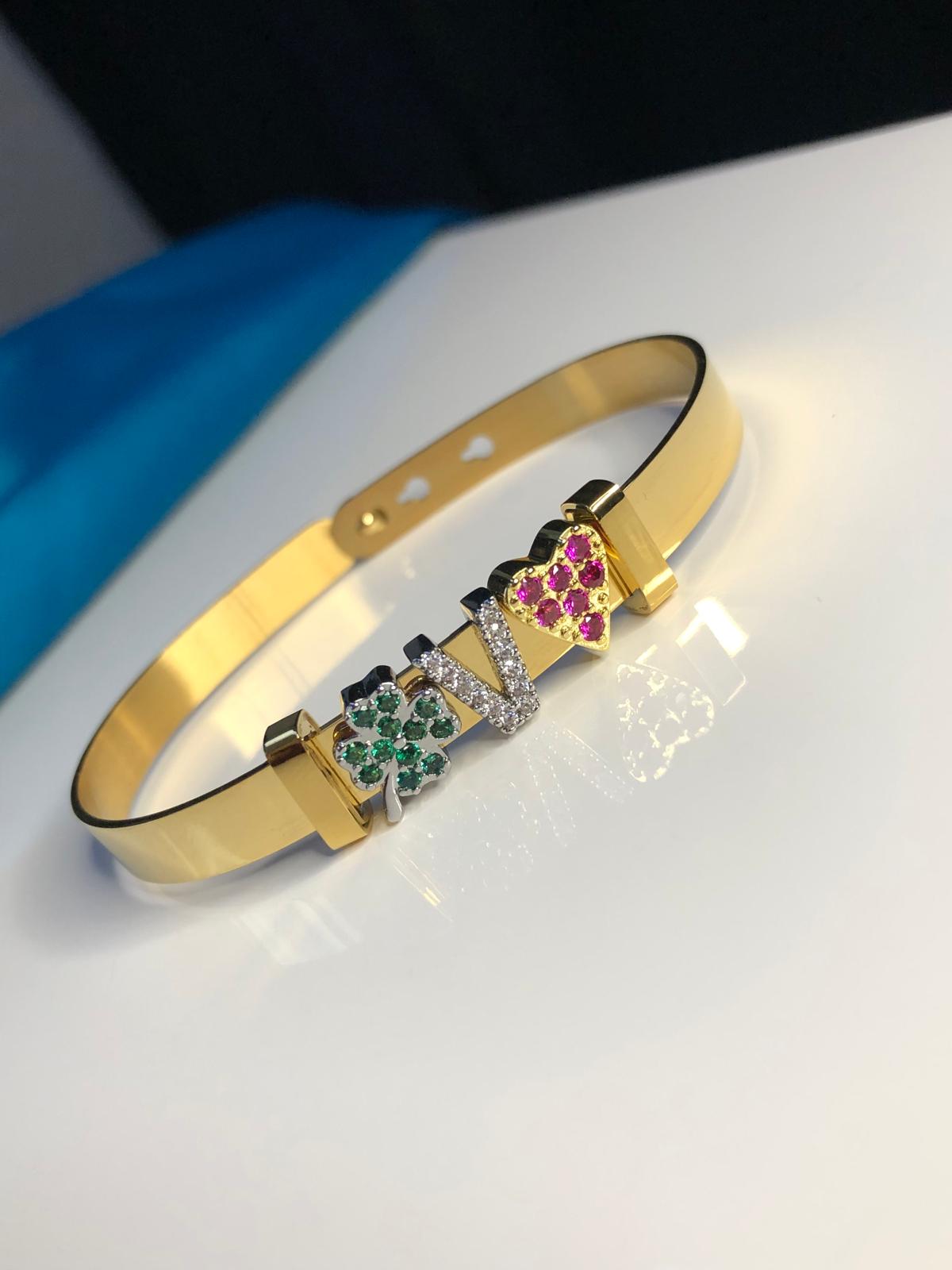 Pandor’s Amour Bangle 2 Adet Harf 1 Adet Charm Işıklı Kutuda Sevgiliye • Eşe • Çelik Bileklik