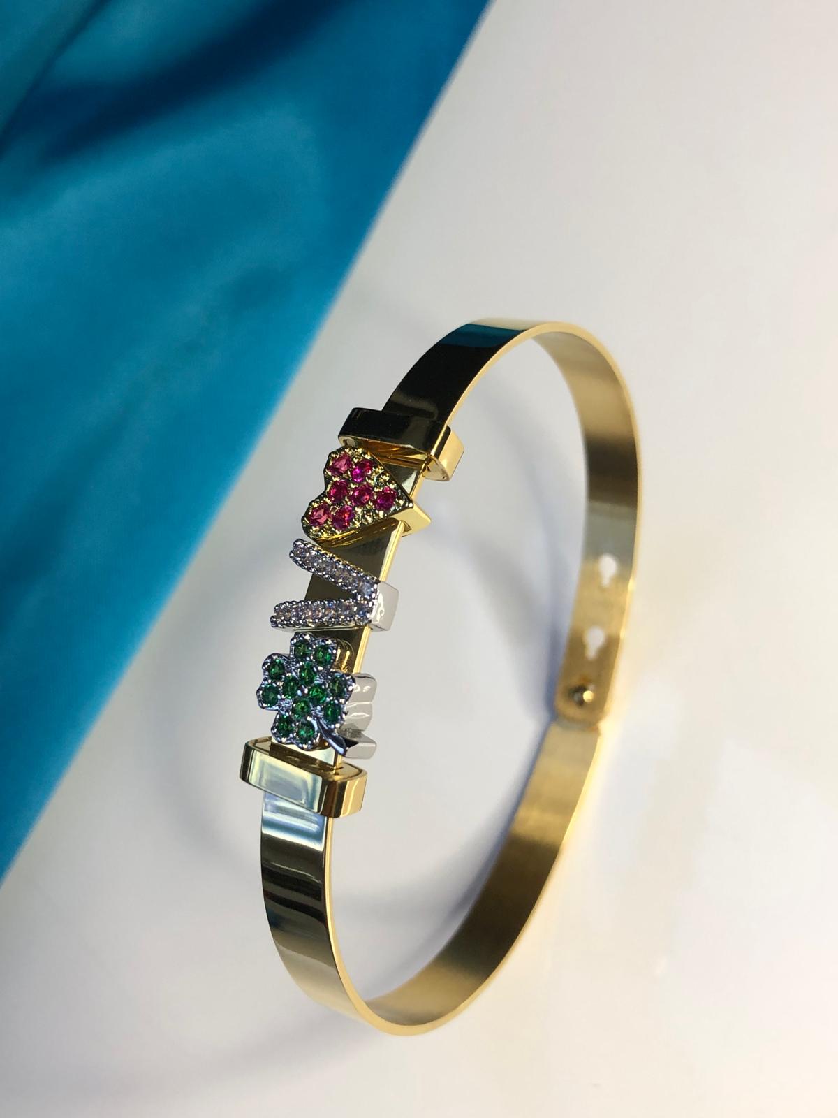 Pandor’s Amour Bangle 2 Adet Harf 1 Adet Charm Işıklı Kutuda Sevgiliye • Eşe • Çelik Bileklik