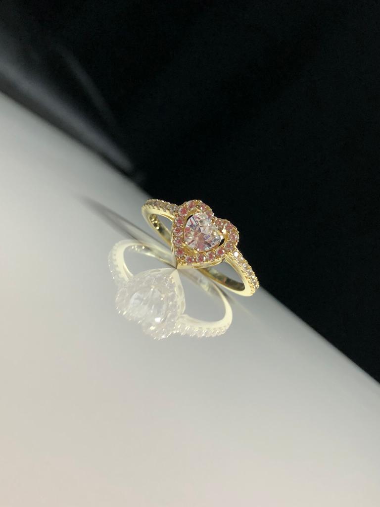 Vog Swarovski Taşlı Beyaz Renkli Kalpli 925 Ayar Gümüş Sevgiliye,Anneye,Arkadaşa Hediye Yüzük