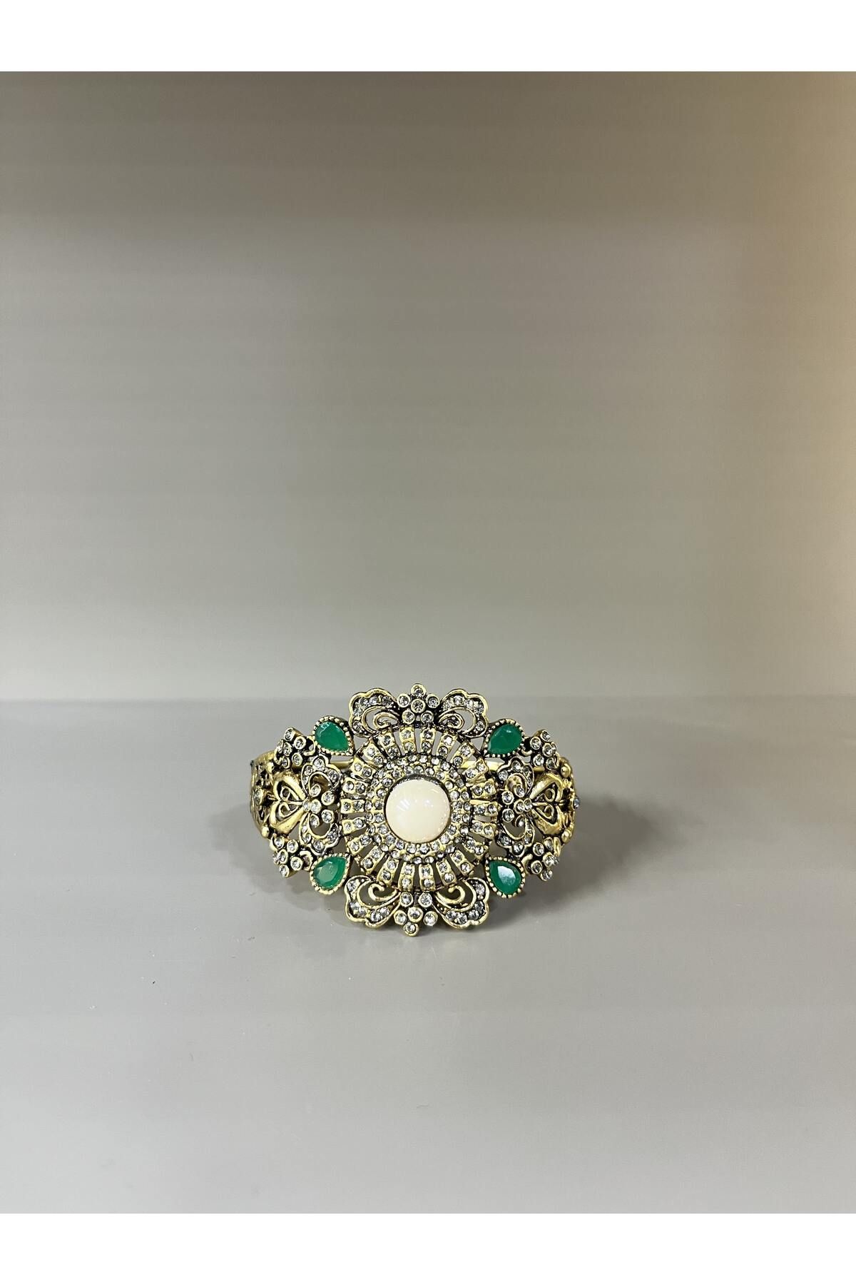 Vog Prinç Meteryal Elmas Montür Ottoman Motif Sentetik Zümrüt V İnci Detay Bilezik,Kelepçe