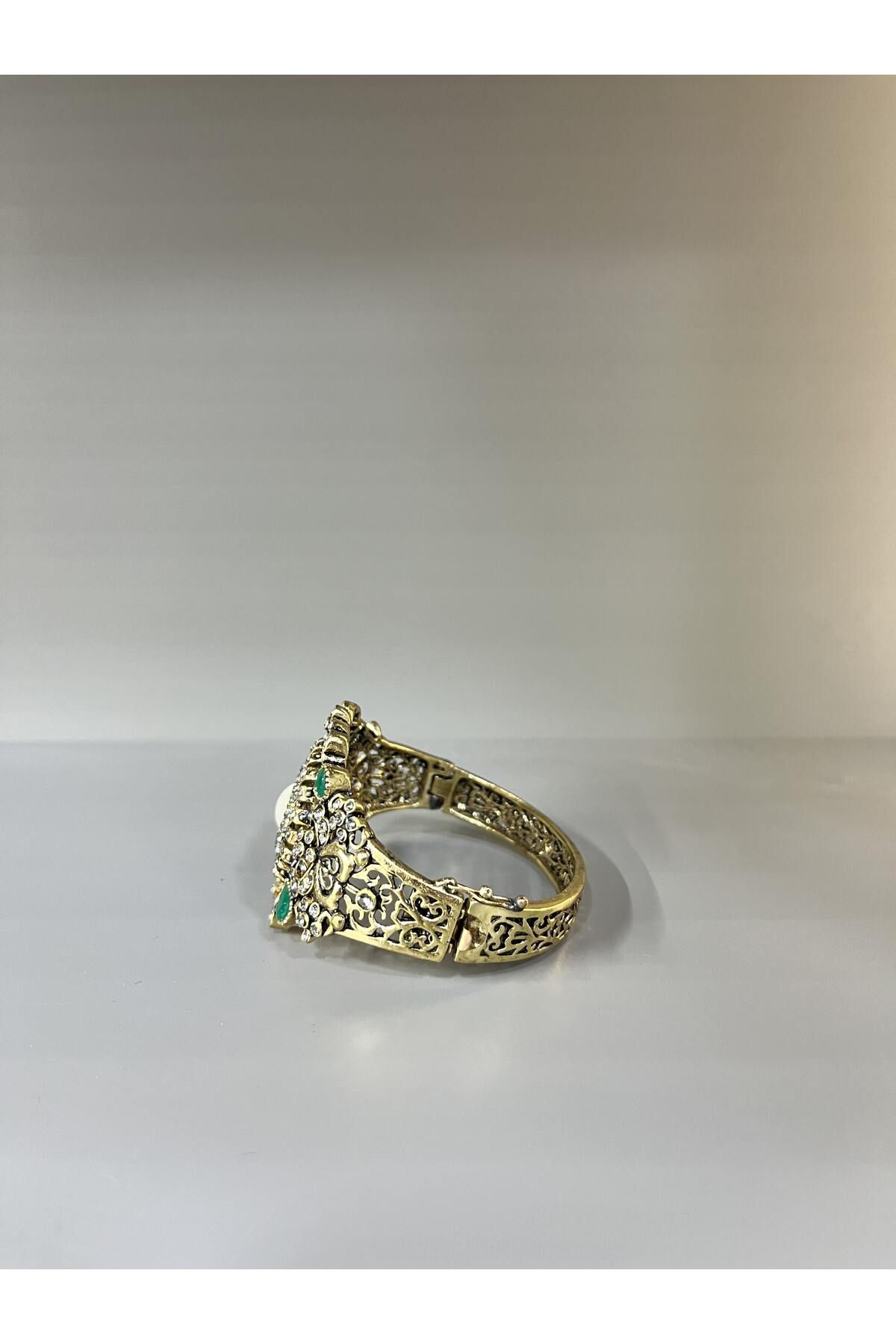 Vog Prinç Meteryal Elmas Montür Ottoman Motif Sentetik Zümrüt V İnci Detay Bilezik,Kelepçe